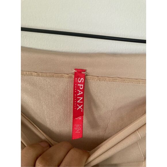 Spanx high waisted compression shorts - Picture 2 of 5